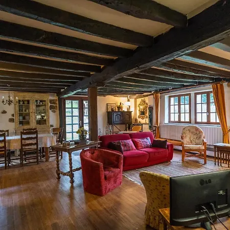 بيت للعطل Altzugarria, Ancienne Ferme Basque, Authentique Et Familiale A *