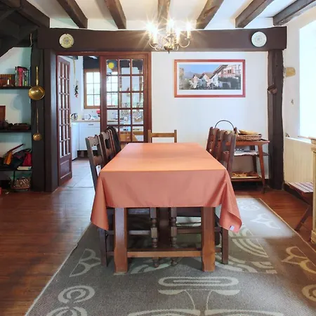 بيت للعطل Altzugarria, Ancienne Ferme Basque, Authentique Et Familiale A *